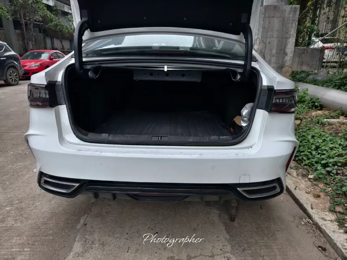 2022 Chery Arrizo 8 1.6T 197HP L4 7DCT,autocango,china used car exporter,china ev exporter,chinese used car exporter,chinese used ev exporter