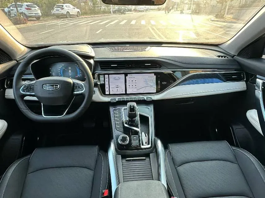 2020 Geely Azkarra 1.8T 184HP L4 7DCT,autocango,china used car exporter,china ev exporter,chinese used car exporter,chinese used ev exporter