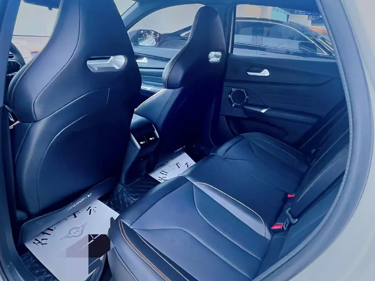 2025 ChangAn UNI-V 1.5T 192HP L4 7DCT,autocango,china used car exporter,china ev exporter,chinese used car exporter,chinese used ev exporter