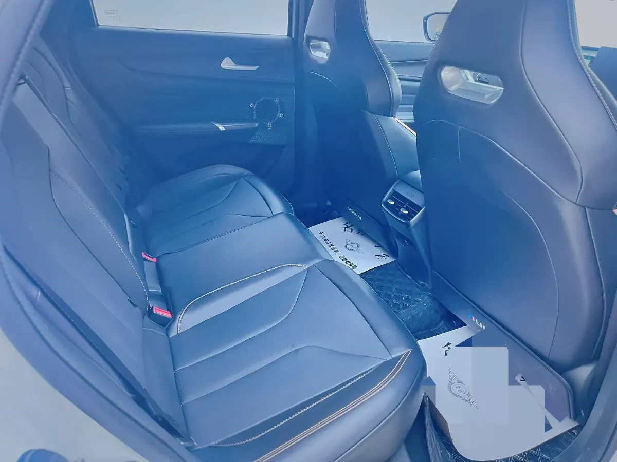 2025 ChangAn UNI-V 1.5T 192HP L4 7DCT,autocango,china used car exporter,china ev exporter,chinese used car exporter,chinese used ev exporter