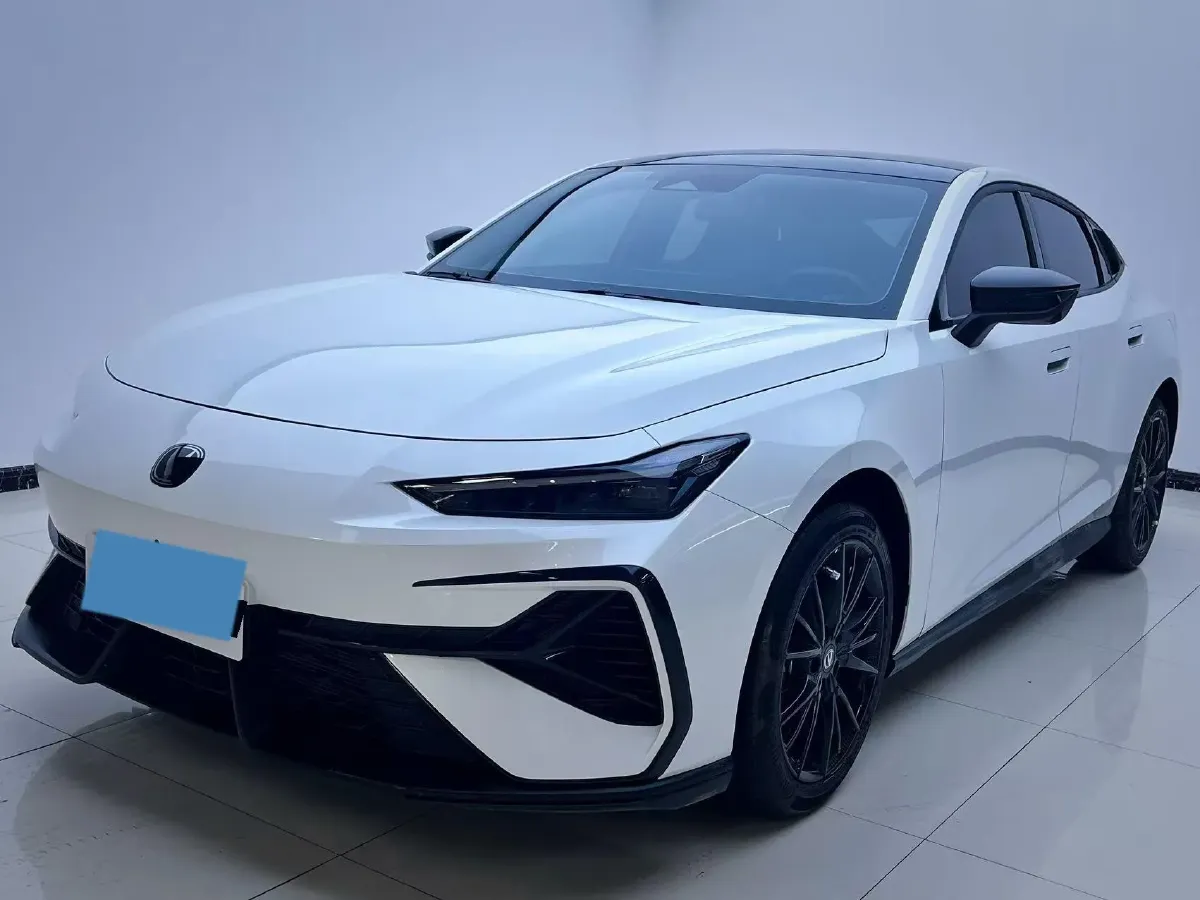 2025 ChangAn UNI-V 1.5T 192HP L4 7DCT,autocango,china used car exporter,china ev exporter,chinese used car exporter,chinese used ev exporter