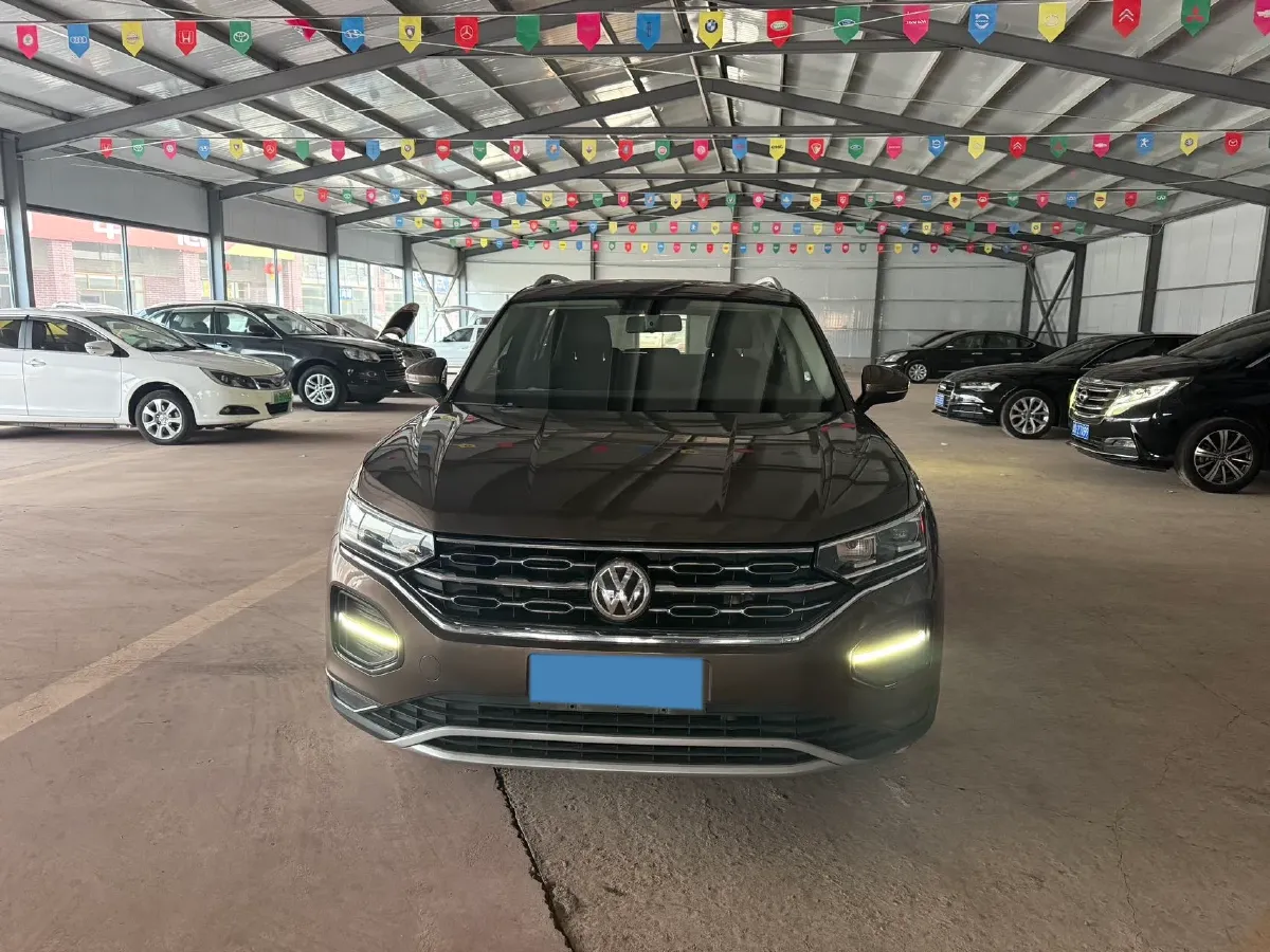 2019 Jeep Cherokee 2.0T 234HP L4 9AT,autocango,china used car exporter,china ev exporter,chinese used car exporter,chinese used ev exporter