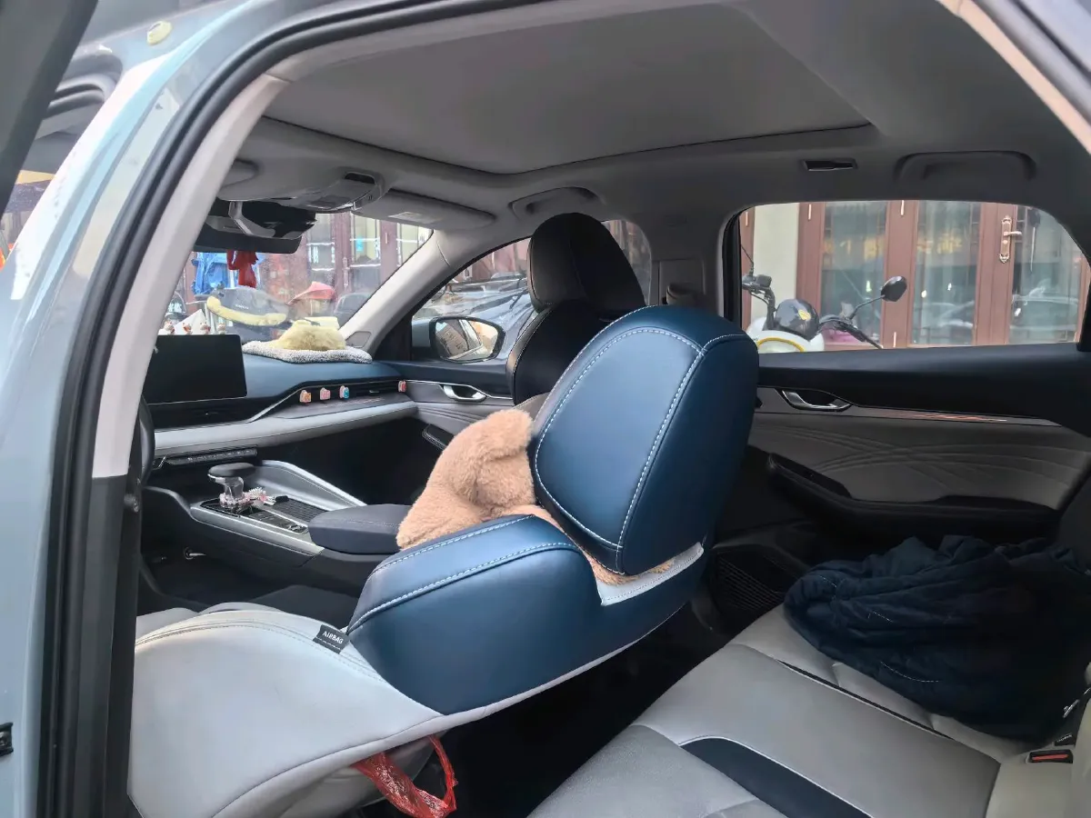 2021 Geely Preface 2.0T 190HP L4 7DCT,autocango,china used car exporter,china ev exporter,chinese used car exporter,chinese used ev exporter