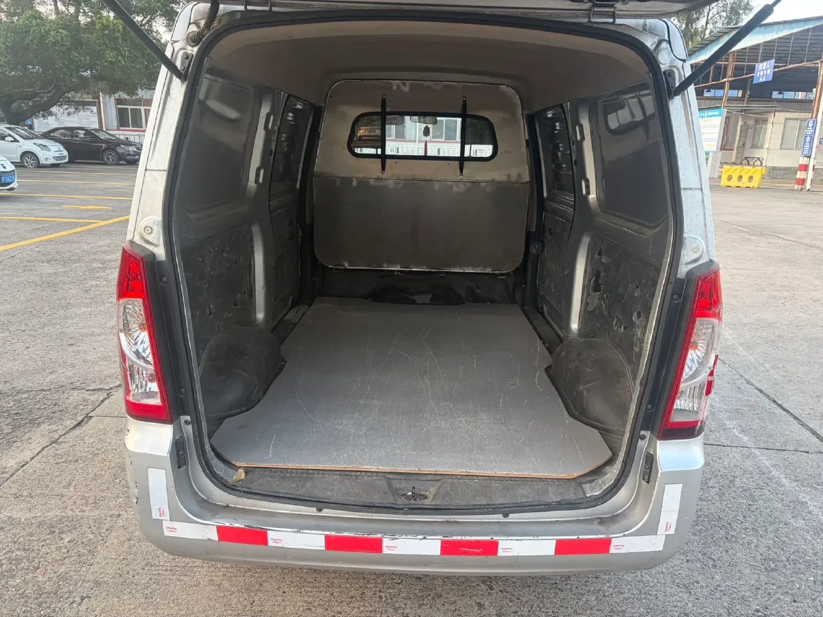 2020 WuLing RongGuang 1.2L 76HP L4 5MT,autocango,china used car exporter,china ev exporter,chinese used car exporter,chinese used ev exporter