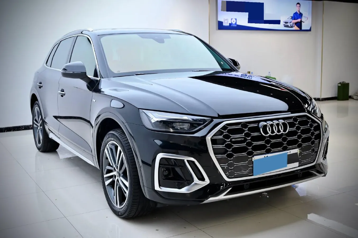 2022 Audi Q5L 2.0T 190HP L4 7DCT,autocango,china used car exporter,china ev exporter,chinese used car exporter,chinese used ev exporter