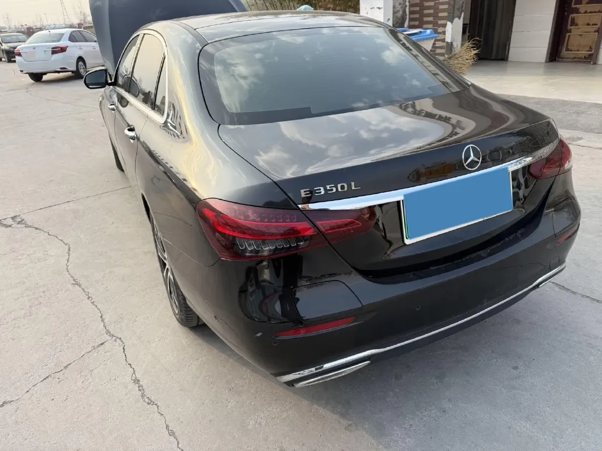 2023 Mercedes-Benz E Class 2.0T 211HP L4 9AT PHEV 25.4KWH,autocango,china used car exporter,china ev exporter,chinese used car exporter,chinese used ev exporter