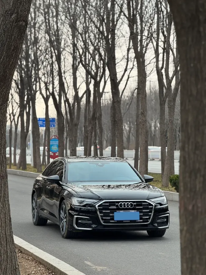 2023 Audi A6L 2.0T 190HP L4 7DCT,autocango,china used car exporter,china ev exporter,chinese used car exporter,chinese used ev exporter