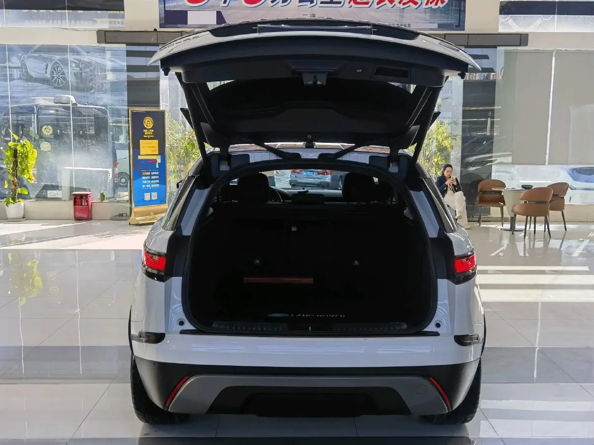 2020 Land Rover Range Rover Velar 2.0T 250HP L4 8AT,autocango,china used car exporter,china ev exporter,chinese used car exporter,chinese used ev exporter