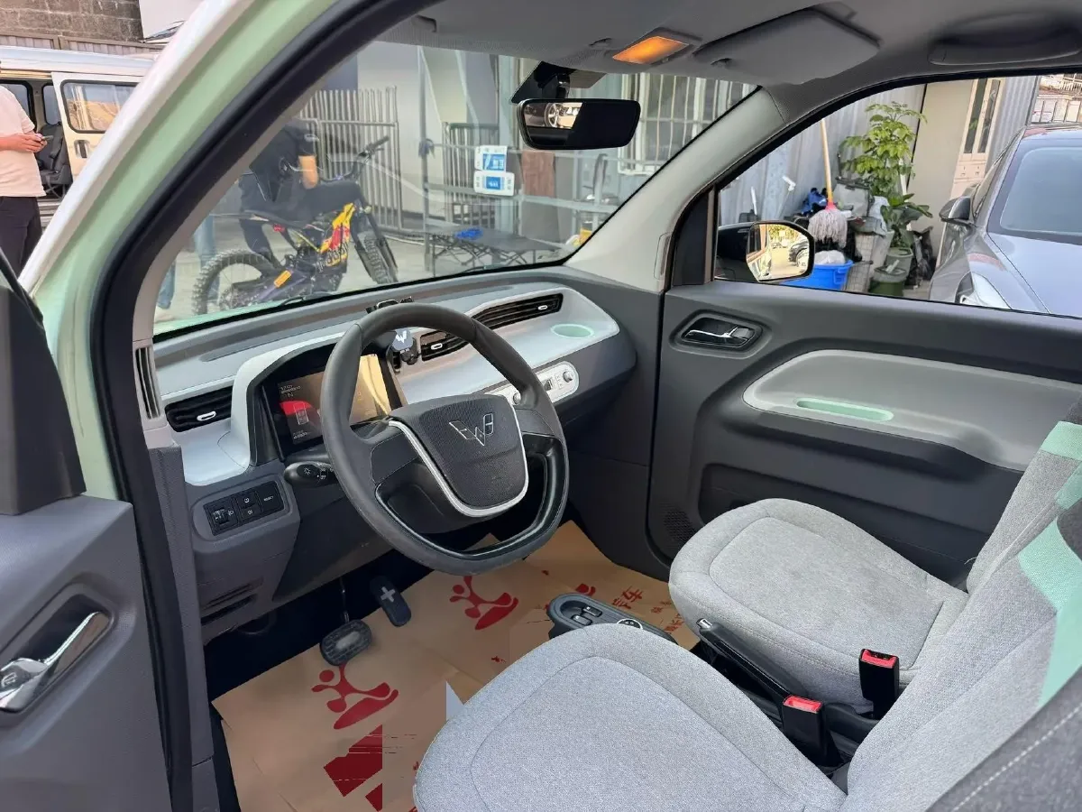 2022 WuLing HongGuang MINI EV BEV 13.9KWH,autocango,china used car exporter,china ev exporter,chinese used car exporter,chinese used ev exporter