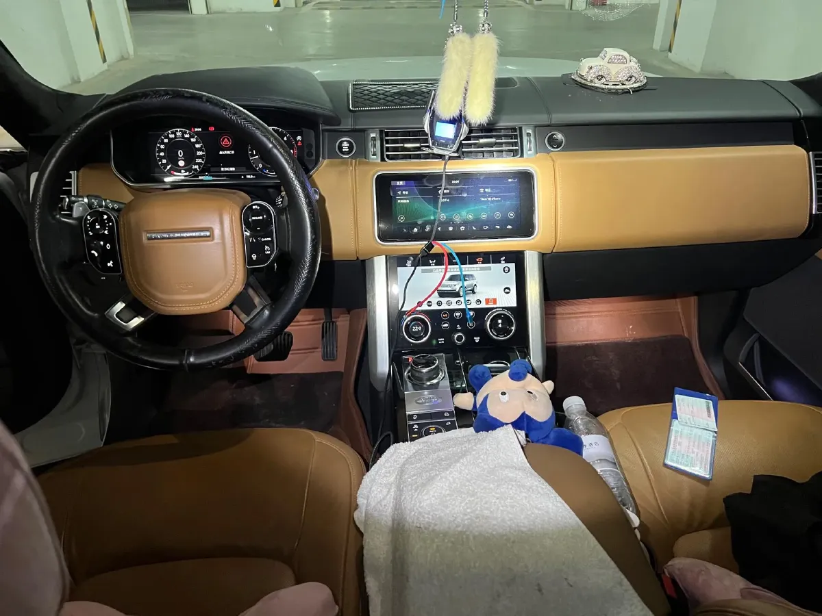 2019 Land Rover Range Rover 3.0T 381HP V6 8AT,autocango,china used car exporter,china ev exporter,chinese used car exporter,chinese used ev exporter