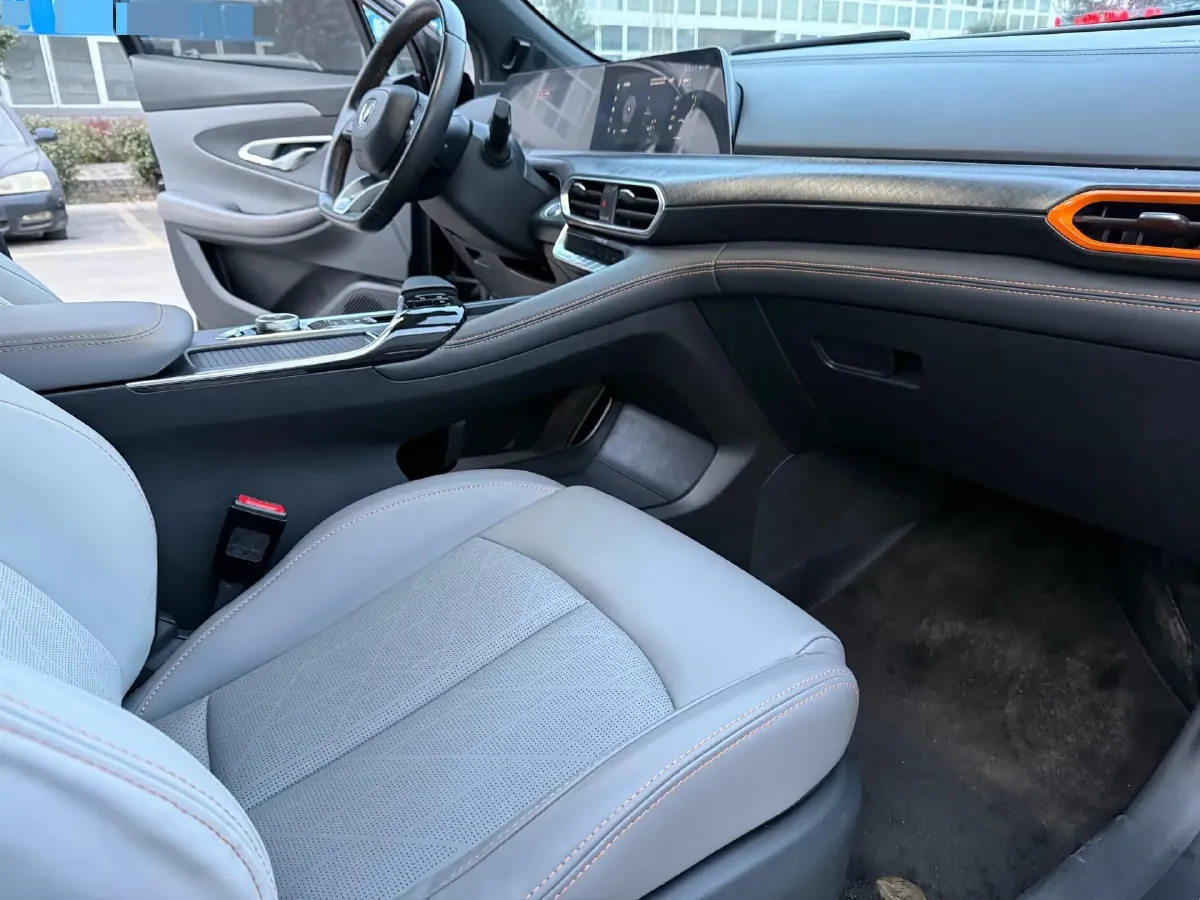 2022 ChangAn UNI-T 1.5T 188HP L4 7DCT,autocango,china used car exporter,china ev exporter,chinese used car exporter,chinese used ev exporter