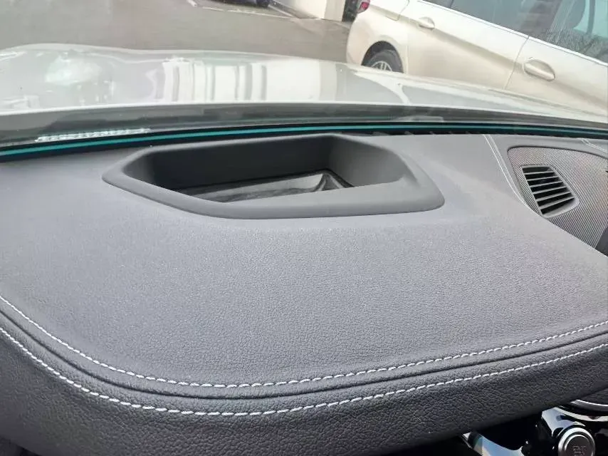 2021 BMW 5 Series 2.0T 184HP L4 8AT PHEV 17.7KWH,autocango,china used car exporter,china ev exporter,chinese used car exporter,chinese used ev exporter