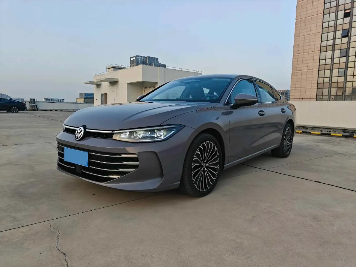 2025 Volkswagen Passat 2.0T 220HP L4 7DCT,autocango,china used car exporter,china ev exporter,chinese used car exporter,chinese used ev exporter