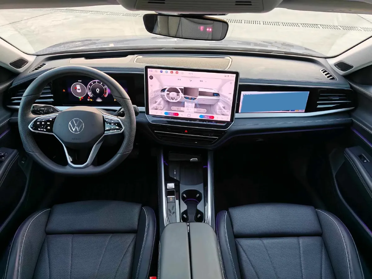 2025 Volkswagen Passat 2.0T 220HP L4 7DCT,autocango,china used car exporter,china ev exporter,chinese used car exporter,chinese used ev exporter