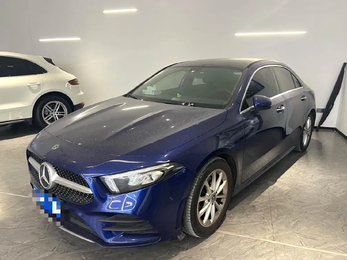 2020 Mercedes-Benz A Class 1.3T 163HP L4 7DCT,autocango,china used car exporter,china ev exporter,chinese used car exporter,chinese used ev exporter