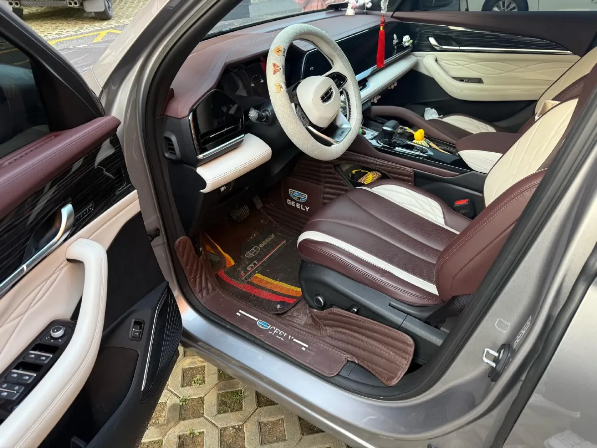 2023 Geely StarRay 2.0T 218HP L4 7DCT,autocango,china used car exporter,china ev exporter,chinese used car exporter,chinese used ev exporter