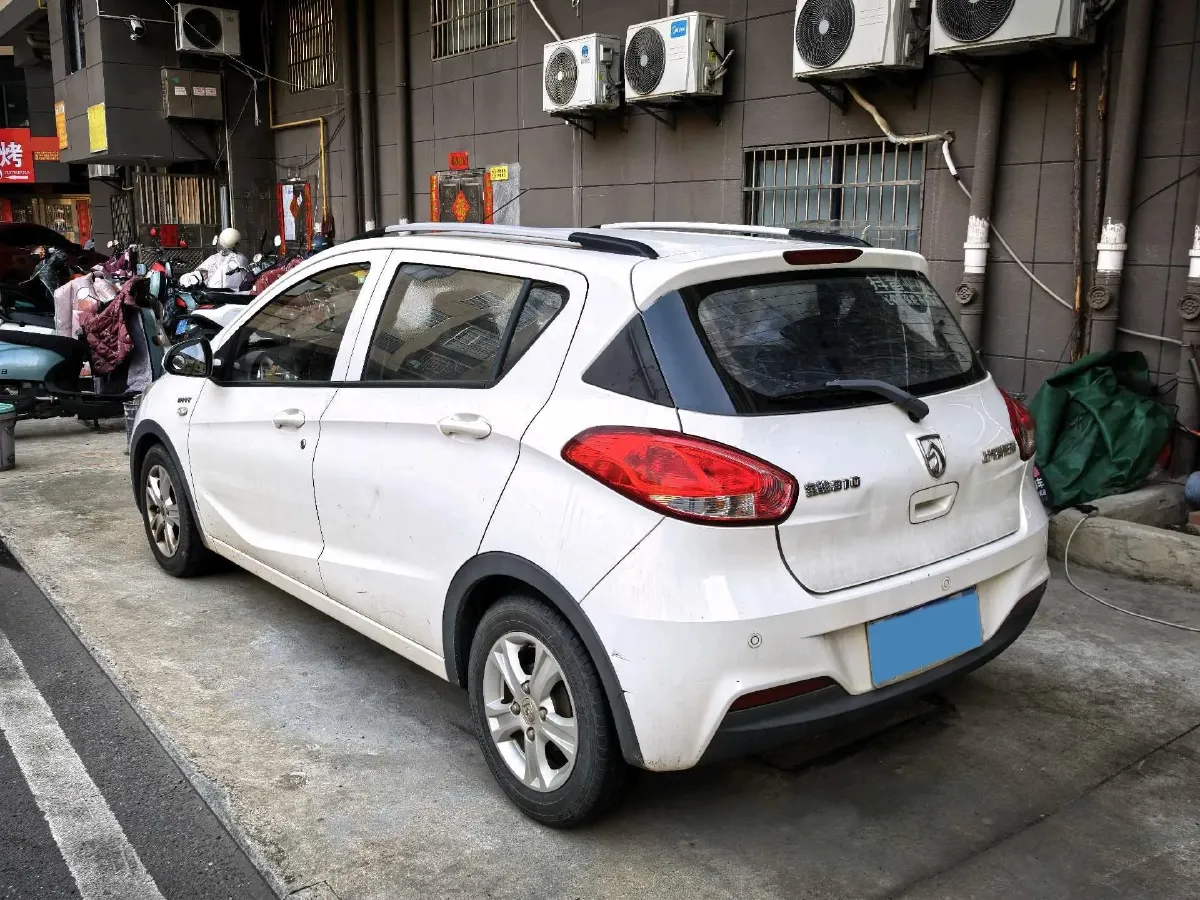 2017 BaoJun 310 1.5L 112HP L4 6MT,autocango,china used car exporter,china ev exporter,chinese used car exporter,chinese used ev exporter