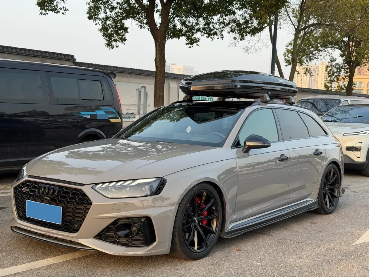 2021 Audi RS 4 2.9T 450HP V6 8AT,autocango,china used car exporter,china ev exporter,chinese used car exporter,chinese used ev exporter