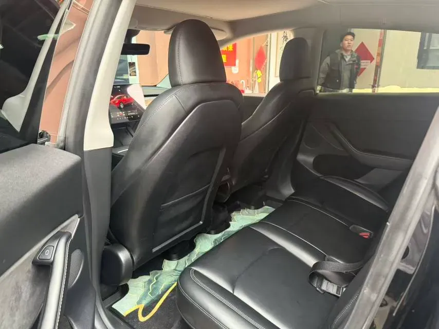 2022 Tesla Model Y BEV 60KWH,autocango,china used car exporter,china ev exporter,chinese used car exporter,chinese used ev exporter