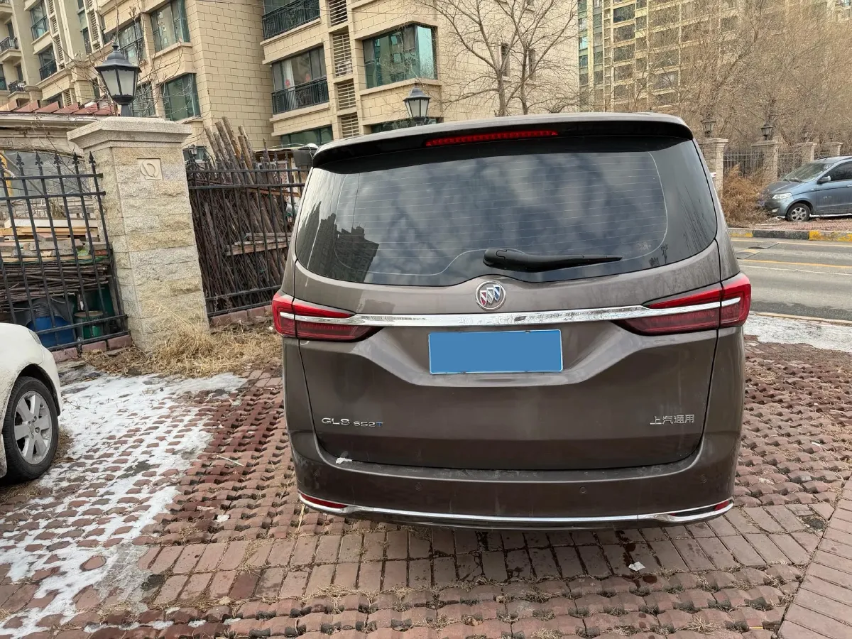2022 Buick GL8 2.0T 237HP L4 9AT,autocango,china used car exporter,china ev exporter,chinese used car exporter,chinese used ev exporter