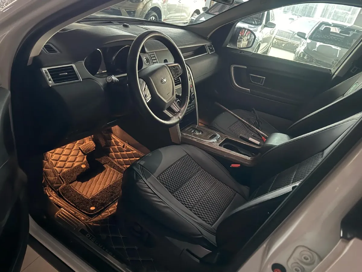 2018 Land Rover Discovery Sport 2.0T 241HP L4 9AT,autocango,china used car exporter,china ev exporter,chinese used car exporter,chinese used ev exporter