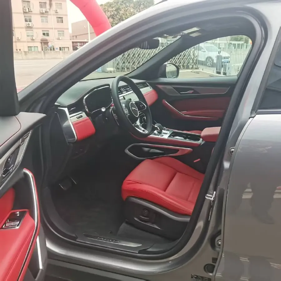 2025 Jaguar F-PACE 2.0T 250HP L4 8AT,autocango,china used car exporter,china ev exporter,chinese used car exporter,chinese used ev exporter