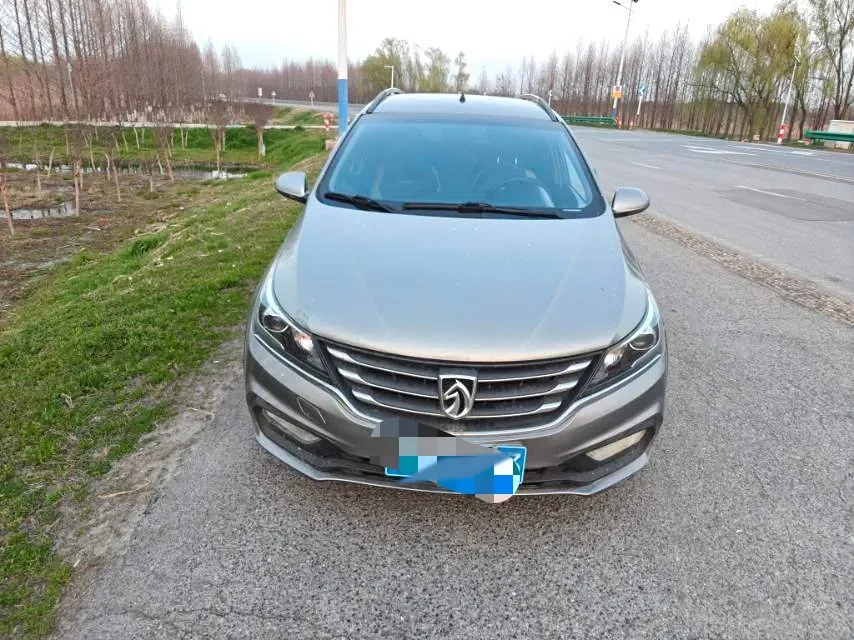 2017 BaoJun 310W 1.5L 112HP L4 6MT,autocango,china used car exporter,china ev exporter,chinese used car exporter,chinese used ev exporter