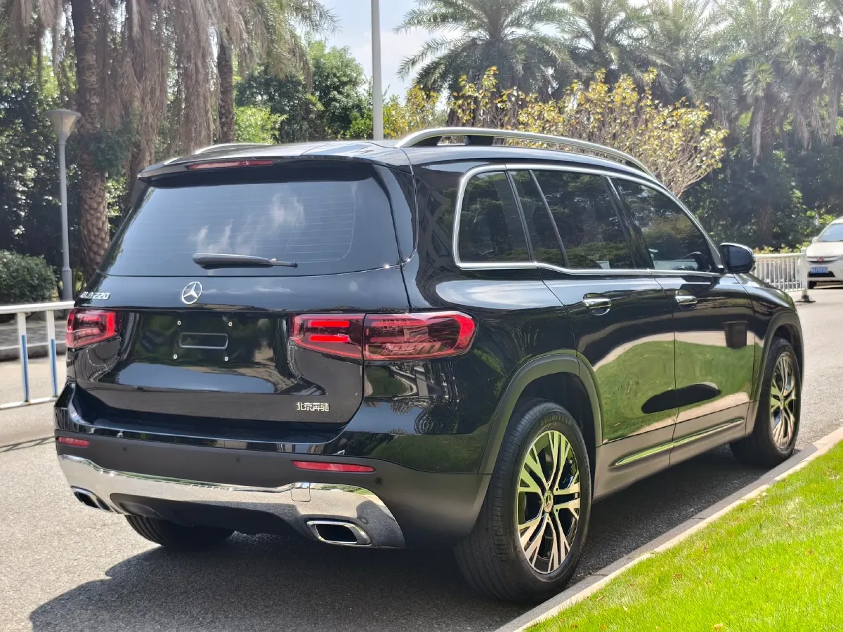 2025 Mercedes-Benz GLB Class 2.0T 190HP L4 8DCT,autocango,china used car exporter,china ev exporter,chinese used car exporter,chinese used ev exporter