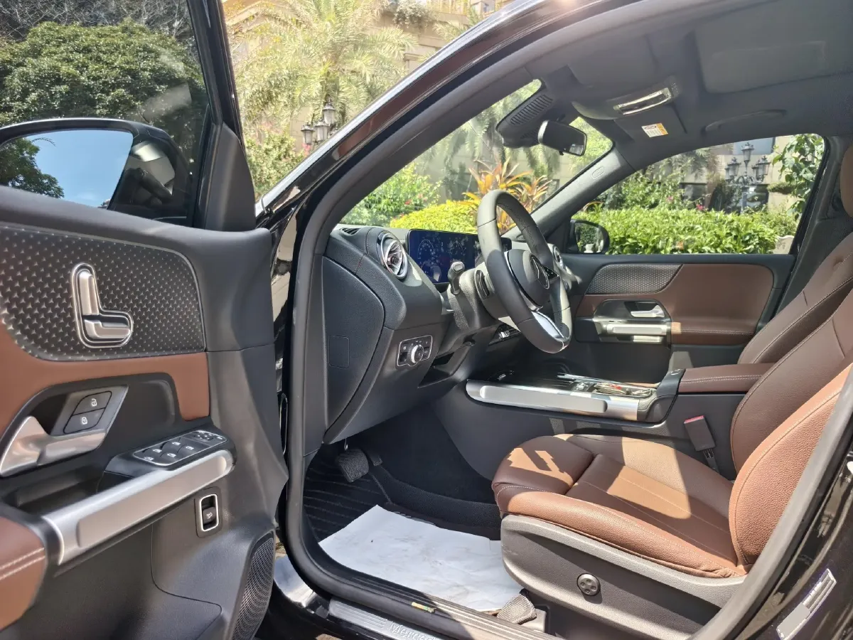 2025 Mercedes-Benz GLB Class 2.0T 190HP L4 8DCT,autocango,china used car exporter,china ev exporter,chinese used car exporter,chinese used ev exporter