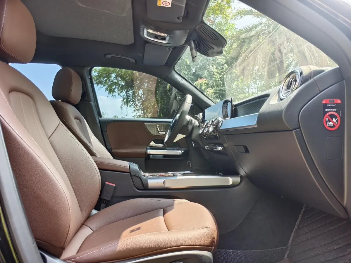 2025 Mercedes-Benz GLB Class 2.0T 190HP L4 8DCT,autocango,china used car exporter,china ev exporter,chinese used car exporter,chinese used ev exporter