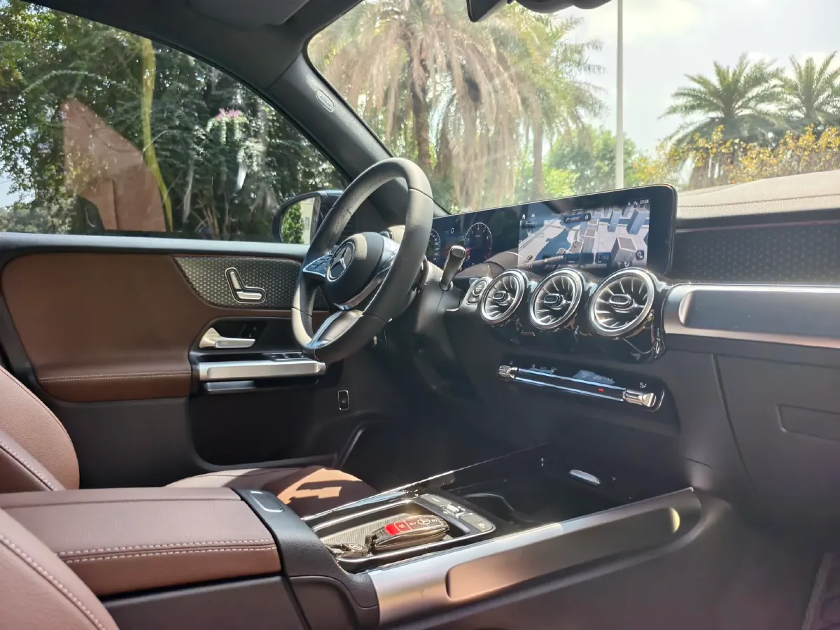 2025 Mercedes-Benz GLB Class 2.0T 190HP L4 8DCT,autocango,china used car exporter,china ev exporter,chinese used car exporter,chinese used ev exporter