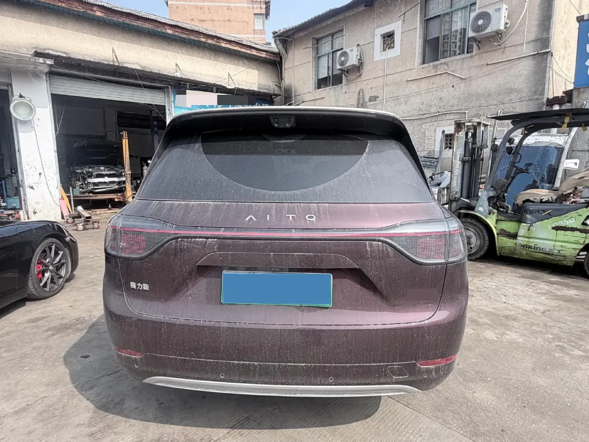 2025 AITO AITO M9 REEV 160HP REEV 52KWH,autocango,china used car exporter,china ev exporter,chinese used car exporter,chinese used ev exporter