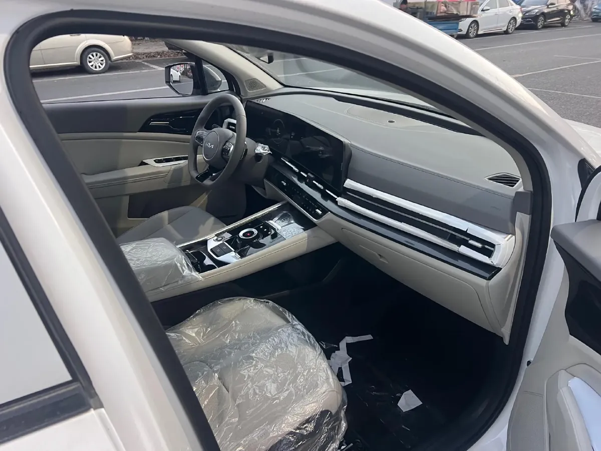 2025 Kia Sportage 1.5T 200HP L4 8AT,autocango,china used car exporter,china ev exporter,chinese used car exporter,chinese used ev exporter