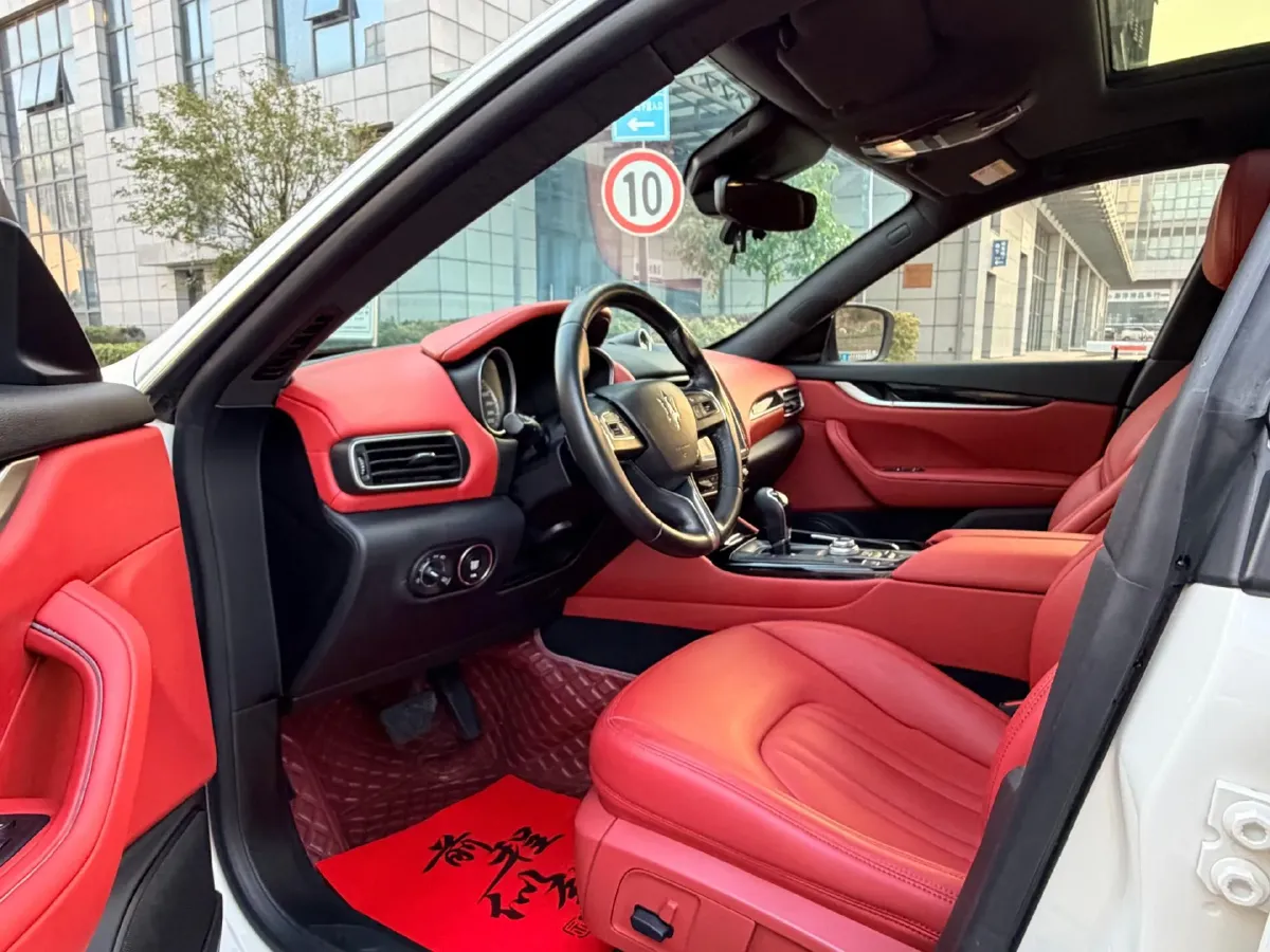 2018 Jaguar XJ 3.0T 340HP V6 8AT,autocango,china used car exporter,china ev exporter,chinese used car exporter,chinese used ev exporter