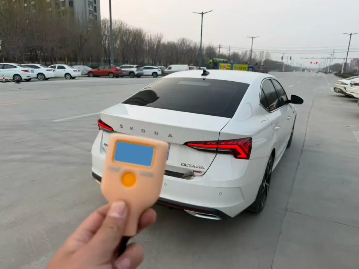 2021 Skoda Octavia 1.4T 150HP L4 7DCT,autocango,china used car exporter,china ev exporter,chinese used car exporter,chinese used ev exporter