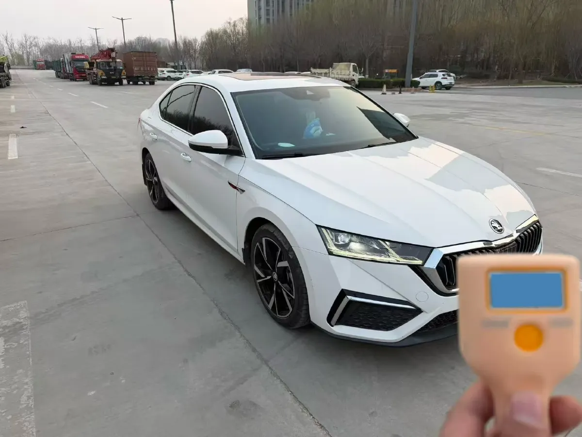 2021 Skoda Octavia 1.4T 150HP L4 7DCT,autocango,china used car exporter,china ev exporter,chinese used car exporter,chinese used ev exporter