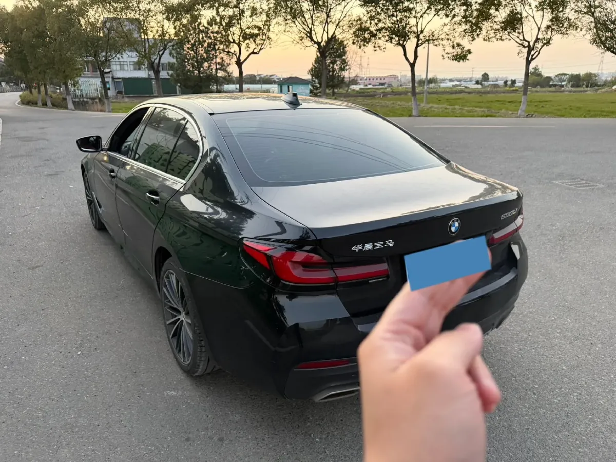 2021 BMW 5 Series 2.0T 252HP L4 8AT,autocango,china used car exporter,china ev exporter,chinese used car exporter,chinese used ev exporter
