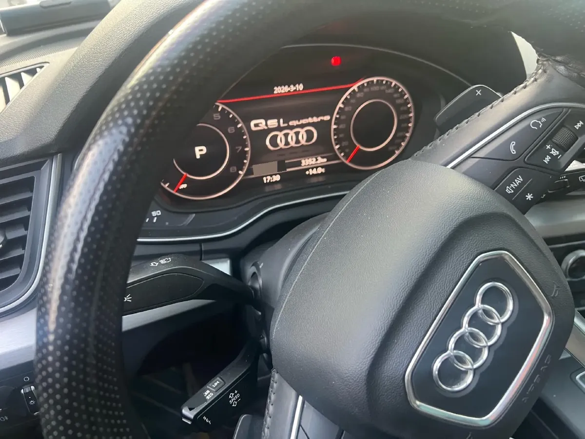 2020 Audi Q5L 2.0T 190HP L4 7DCT,autocango,china used car exporter,china ev exporter,chinese used car exporter,chinese used ev exporter