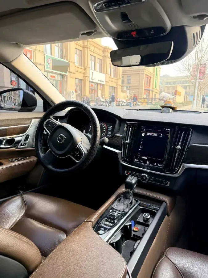 2018 Volvo S90 2.0T 254HP L4 8AT,autocango,china used car exporter,china ev exporter,chinese used car exporter,chinese used ev exporter