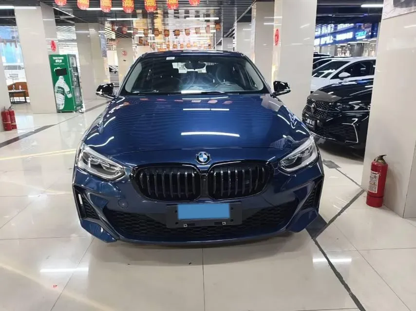 2023 BMW 1 Series 1.5T 136HP L3 7DCT,autocango,china used car exporter,china ev exporter,chinese used car exporter,chinese used ev exporter