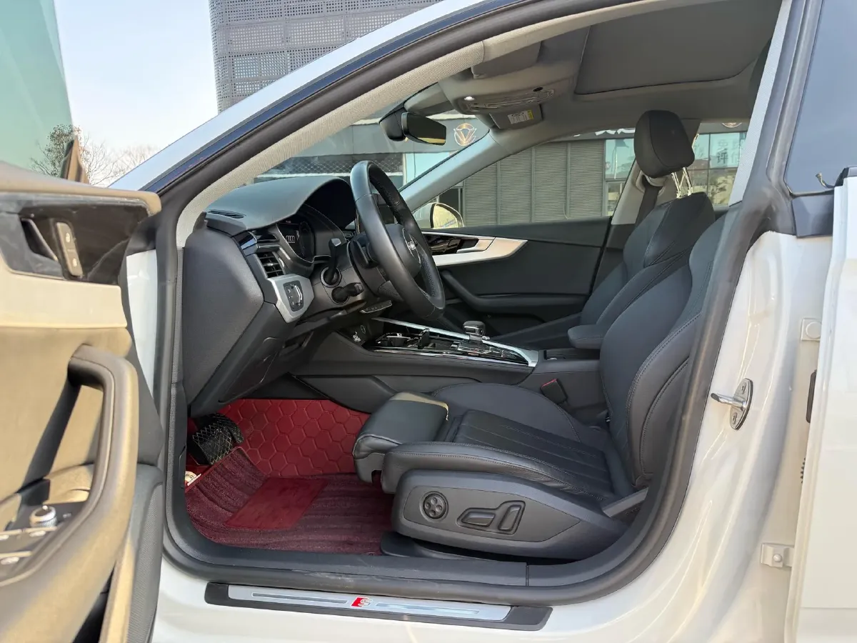 2022 Audi A5 2.0T 204HP L4 7DCT,autocango,china used car exporter,china ev exporter,chinese used car exporter,chinese used ev exporter