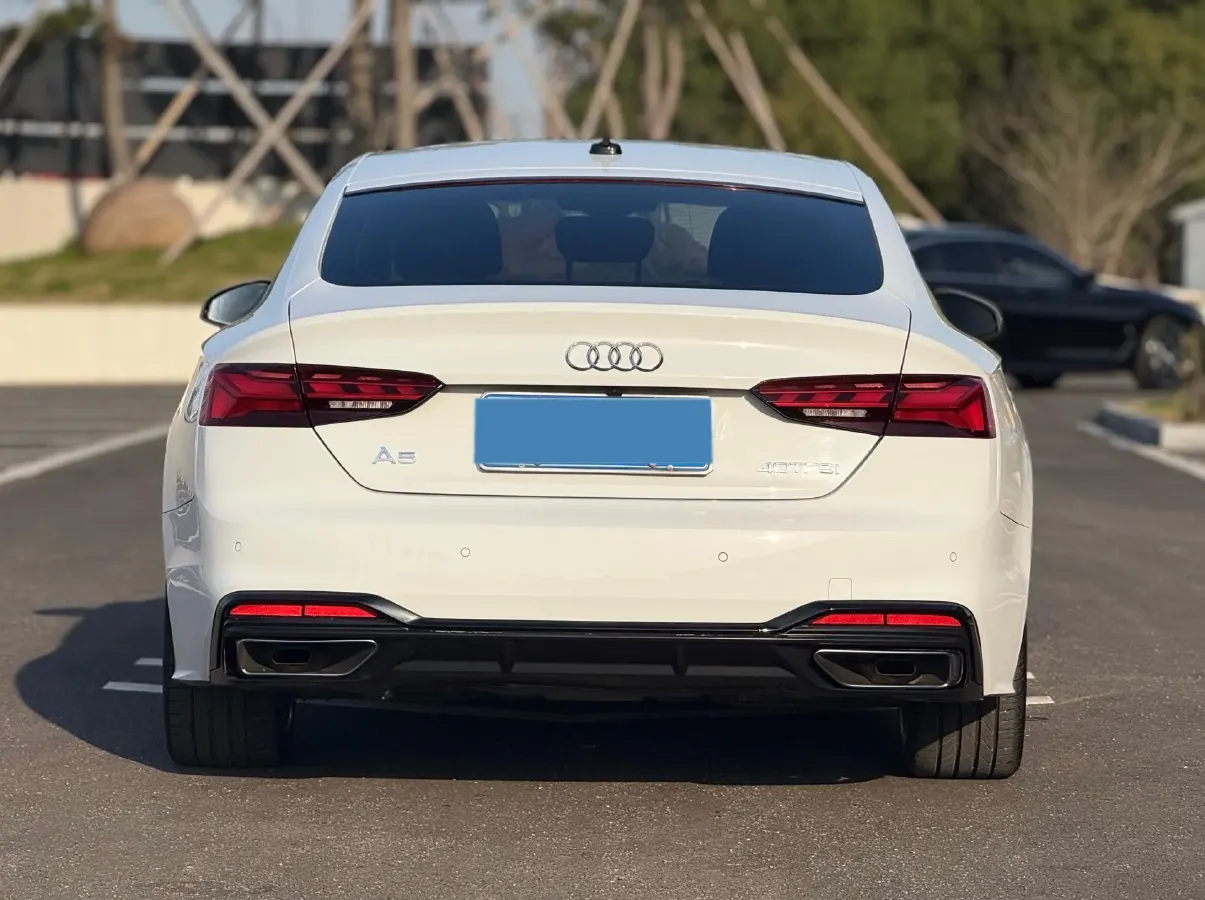 2022 Audi A5 2.0T 204HP L4 7DCT,autocango,china used car exporter,china ev exporter,chinese used car exporter,chinese used ev exporter