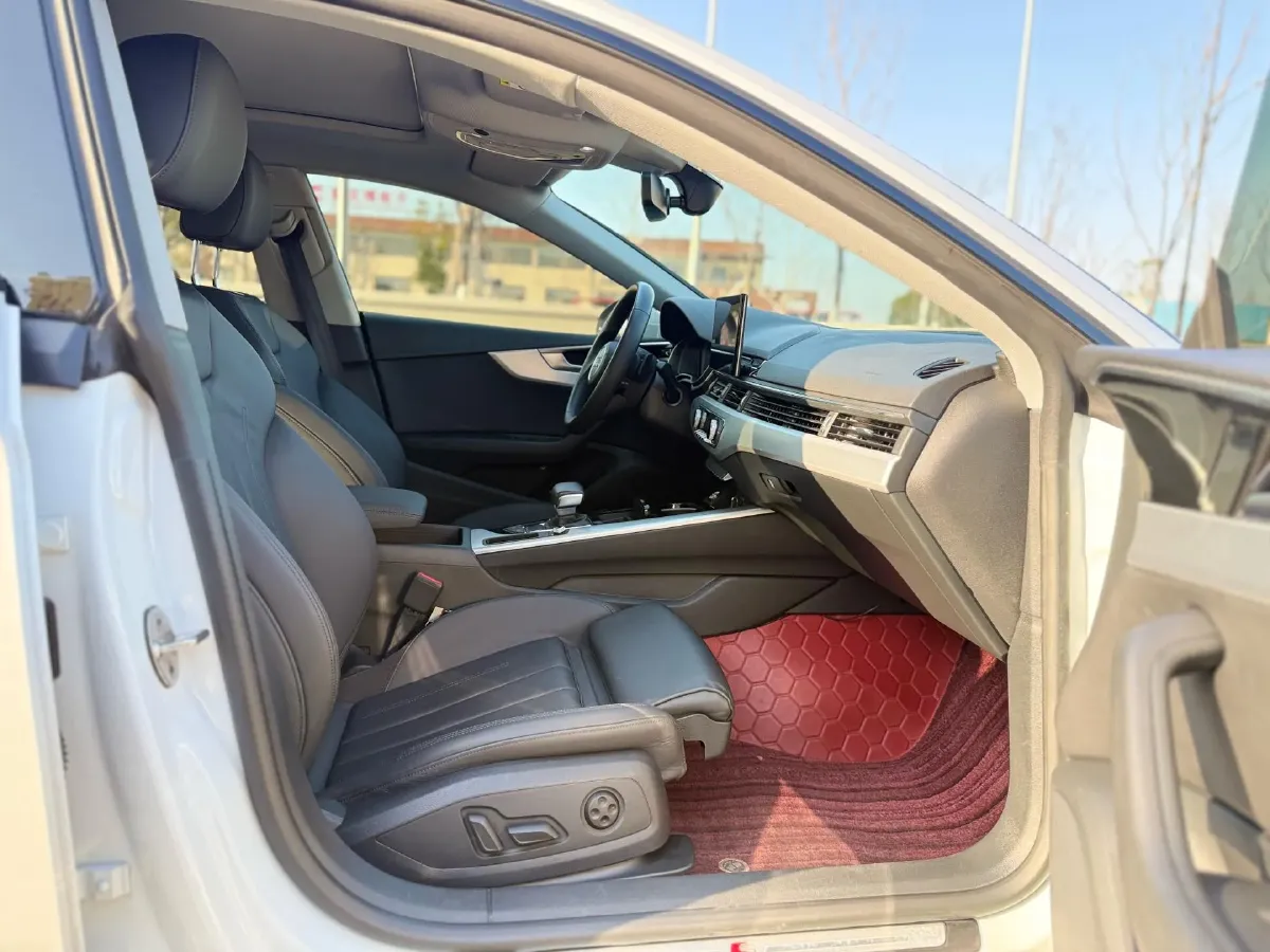 2022 Audi A5 2.0T 204HP L4 7DCT,autocango,china used car exporter,china ev exporter,chinese used car exporter,chinese used ev exporter