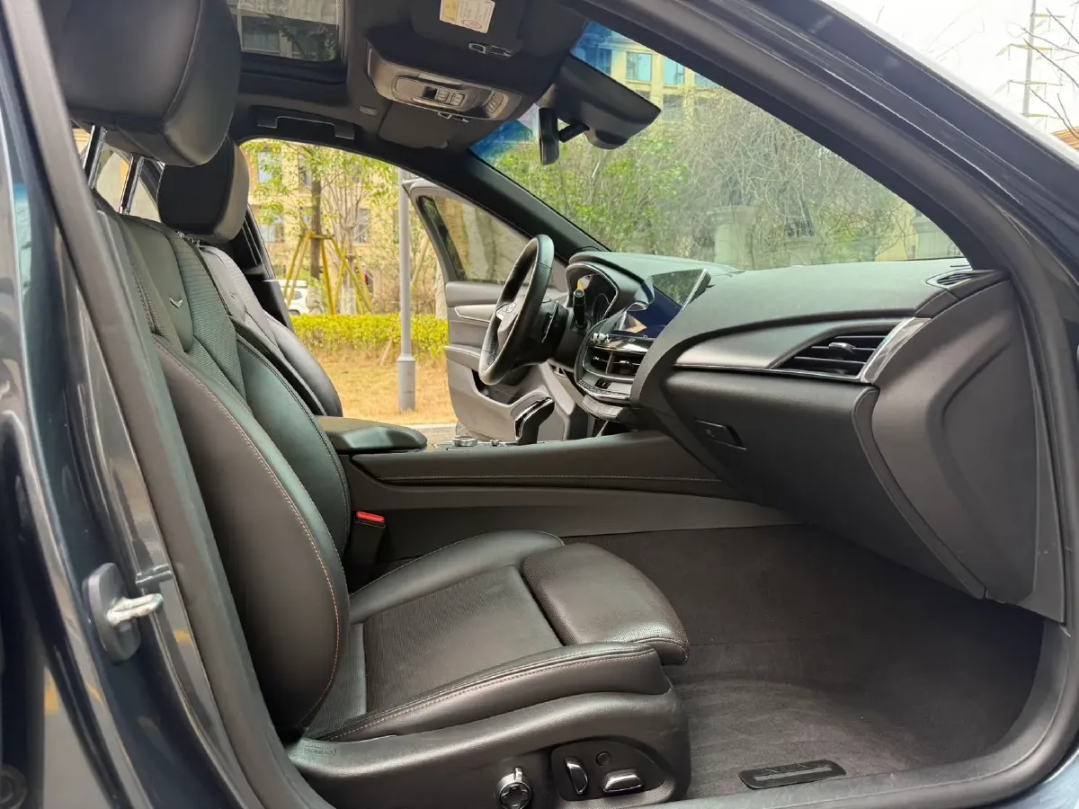 2021 Cadillac CT5 2.0T 237HP L4 10AT,autocango,china used car exporter,china ev exporter,chinese used car exporter,chinese used ev exporter