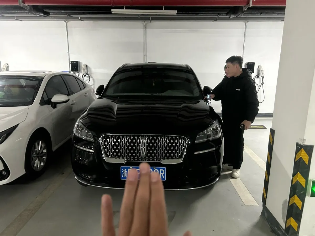 2021 Lincoln Corsair 2.0T 245HP L4 8AT,autocango,china used car exporter,china ev exporter,chinese used car exporter,chinese used ev exporter