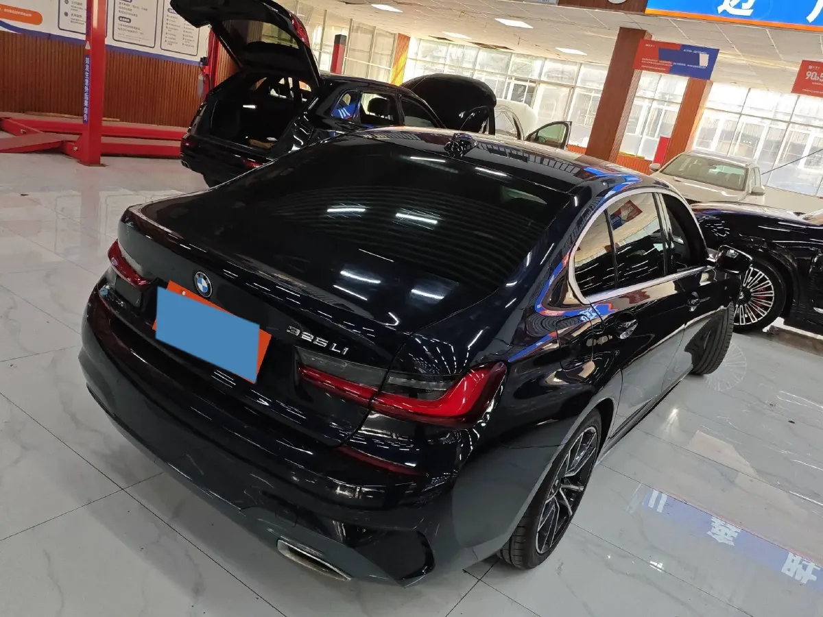 2022 BMW 3 Series 2.0T 184HP L4 8AT,autocango,china used car exporter,china ev exporter,chinese used car exporter,chinese used ev exporter