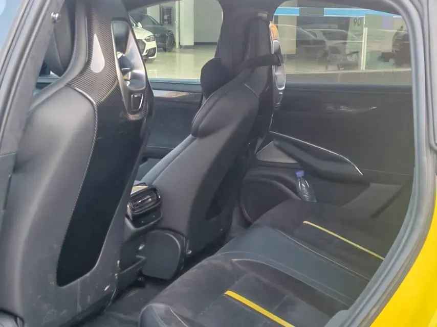 2025 MI SU7 Ultra BEV 93.7KWH,autocango,china used car exporter,china ev exporter,chinese used car exporter,chinese used ev exporter