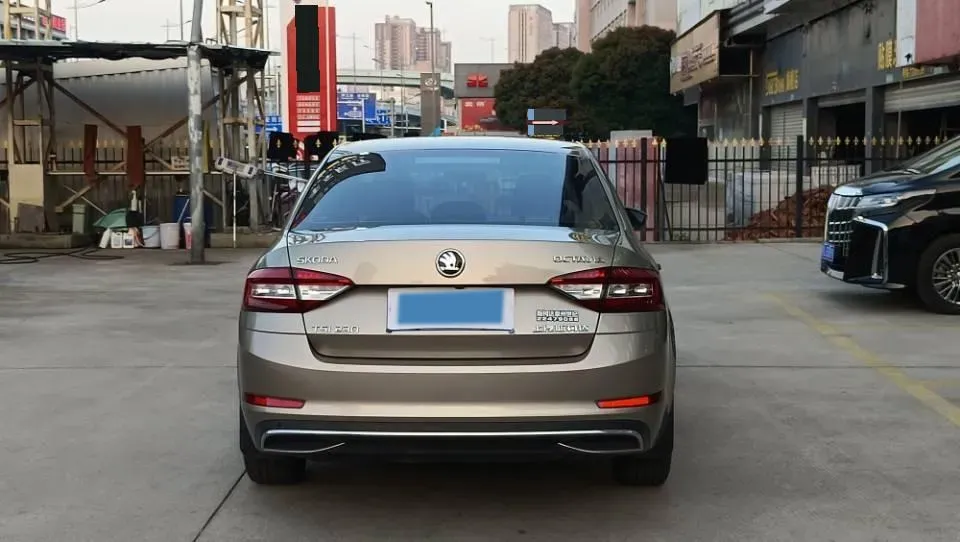 2018 Skoda Octavia 1.2T 116HP L4 7DCT,autocango,china used car exporter,china ev exporter,chinese used car exporter,chinese used ev exporter