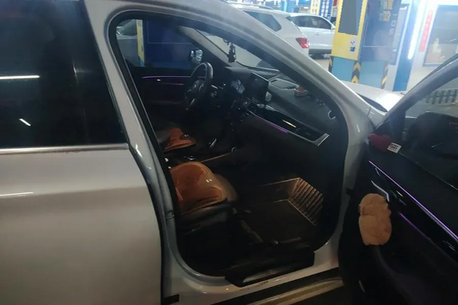 2021 BMW X1 1.5T 140HP L3 7DCT,autocango,china used car exporter,china ev exporter,chinese used car exporter,chinese used ev exporter