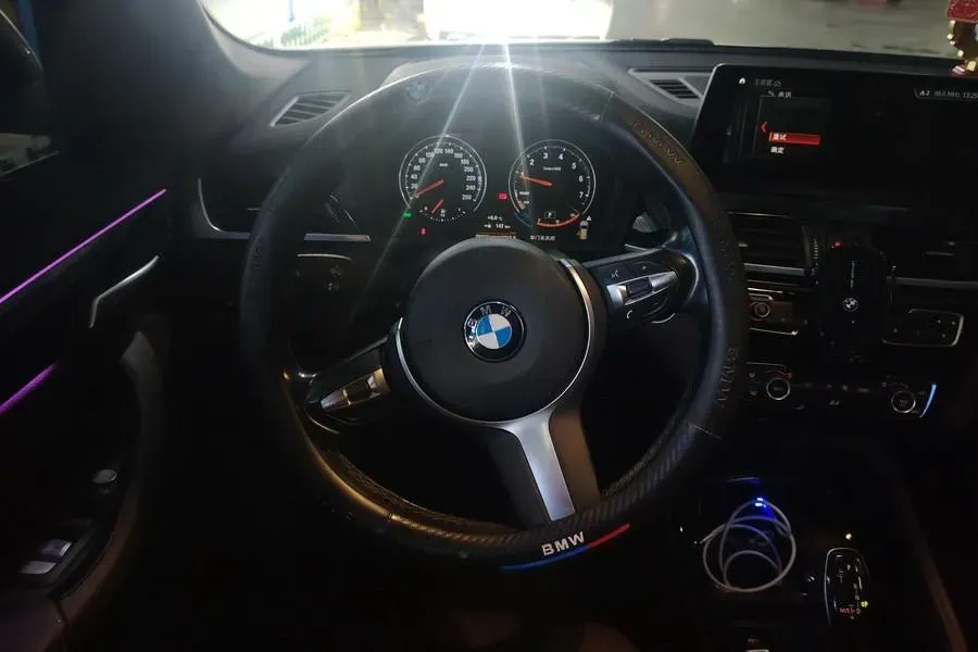 2021 BMW X1 1.5T 140HP L3 7DCT,autocango,china used car exporter,china ev exporter,chinese used car exporter,chinese used ev exporter